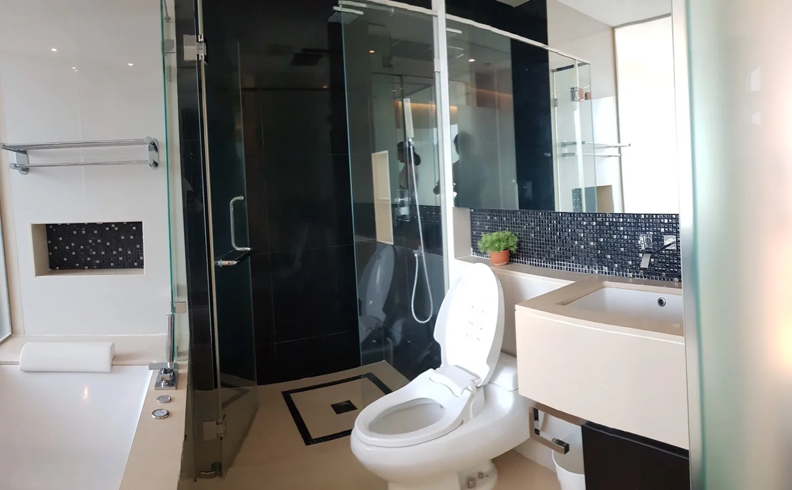 The Address Sukhumvit 28 — photo 11