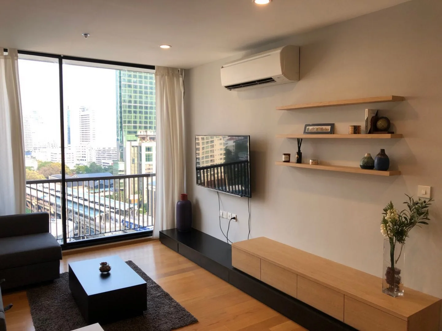 Noble Revolve Silom — photo 2