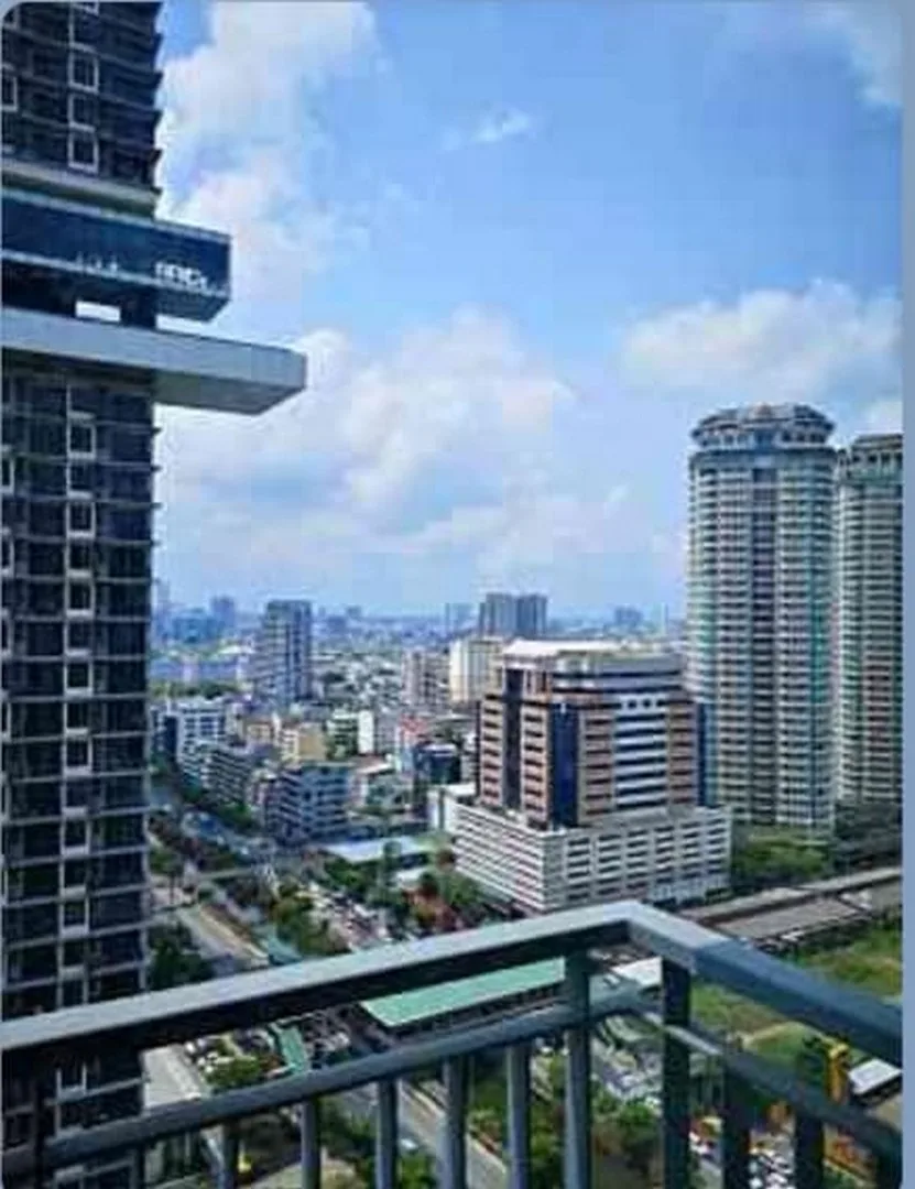 Rhythm Sathorn - Narathiwas — photo 7