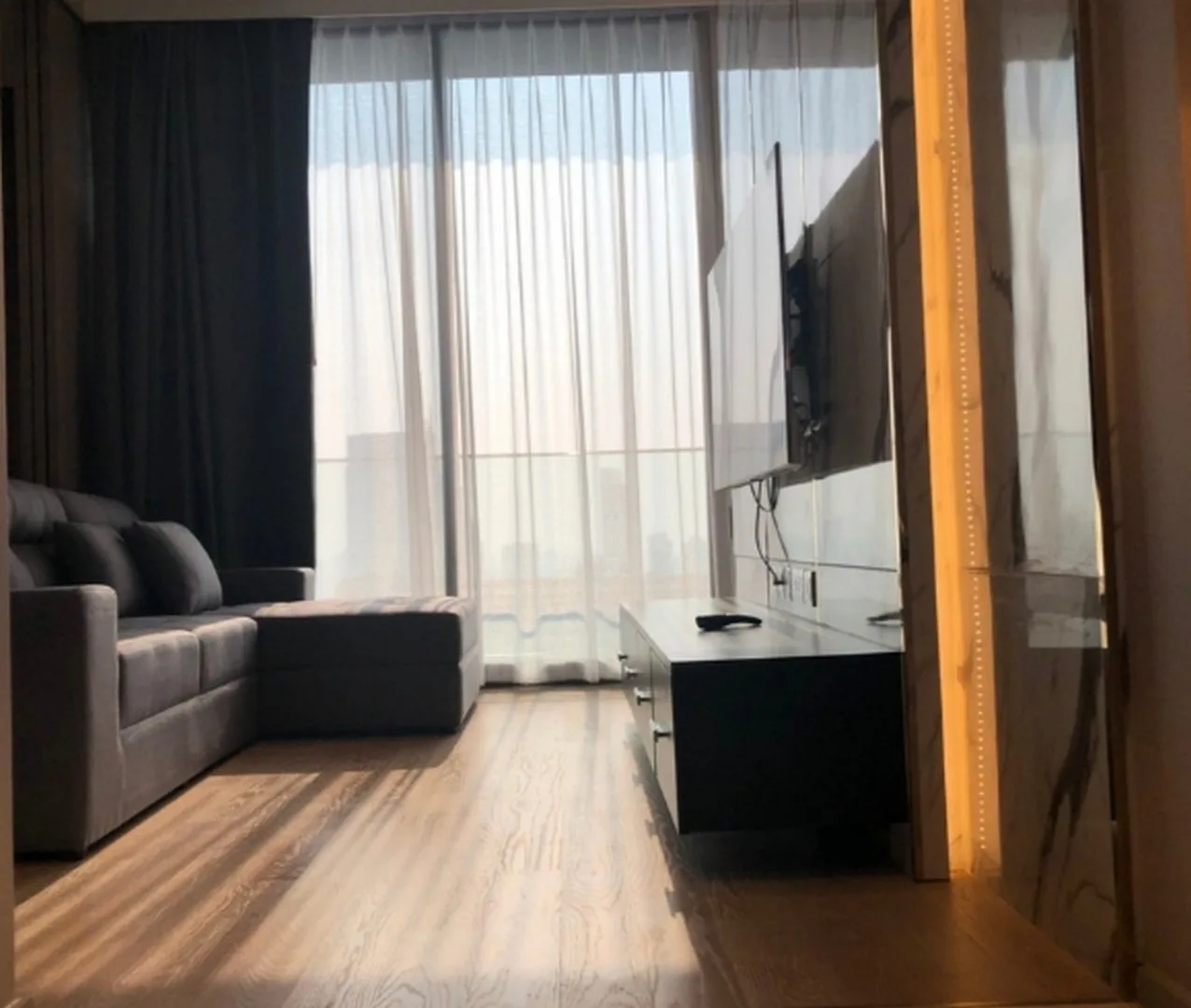 Ashton Silom — photo 1