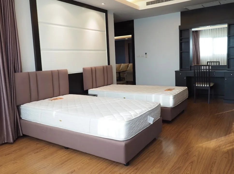 Sathorn Gardens — photo 9