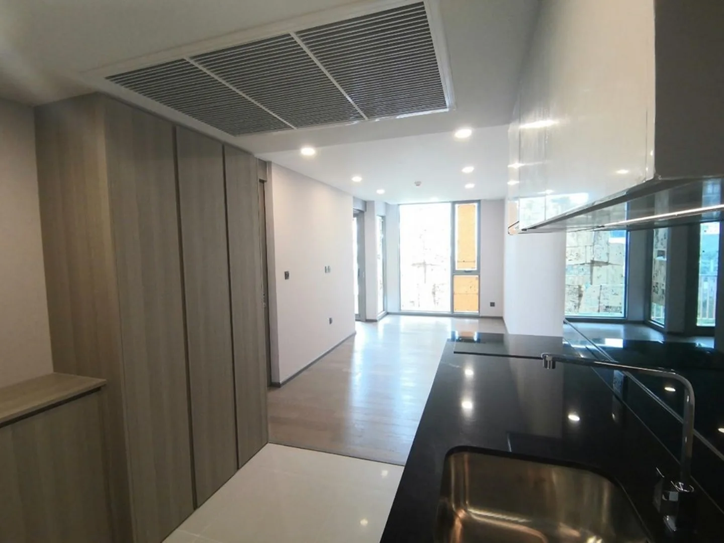 Klass Condo Siam — photo 10