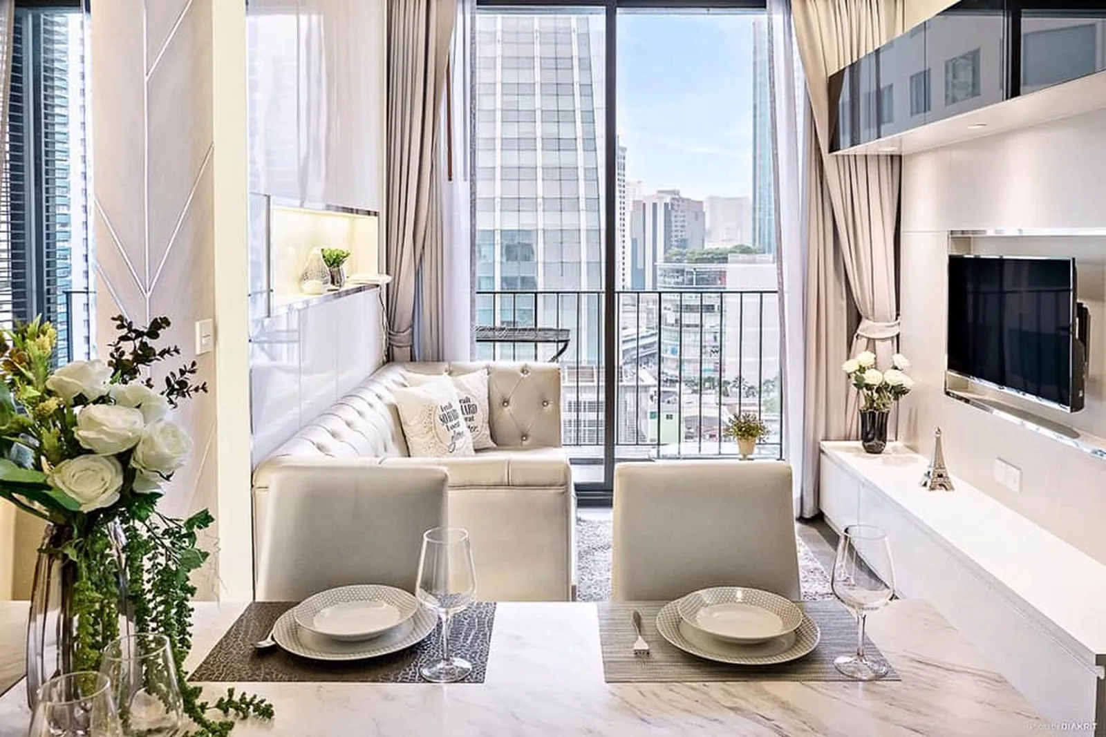 Edge Sukhumvit 23 — photo 1