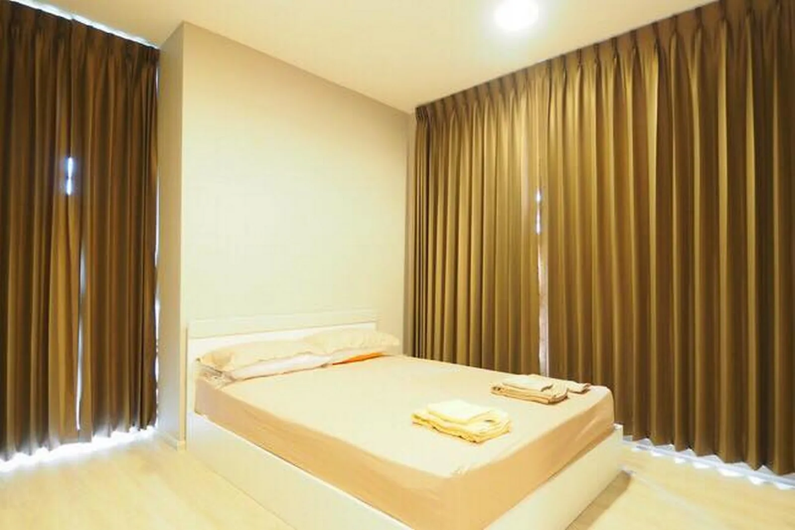Condolette Midst Rama 9 — photo 3