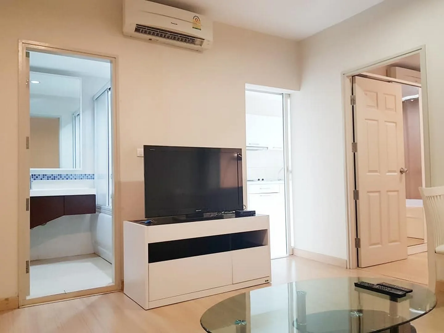 Life @ Sathorn 10 — photo 1