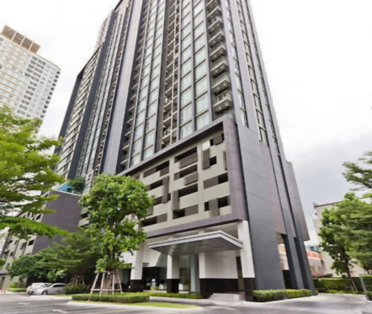 Hive Sathorn — photo 1