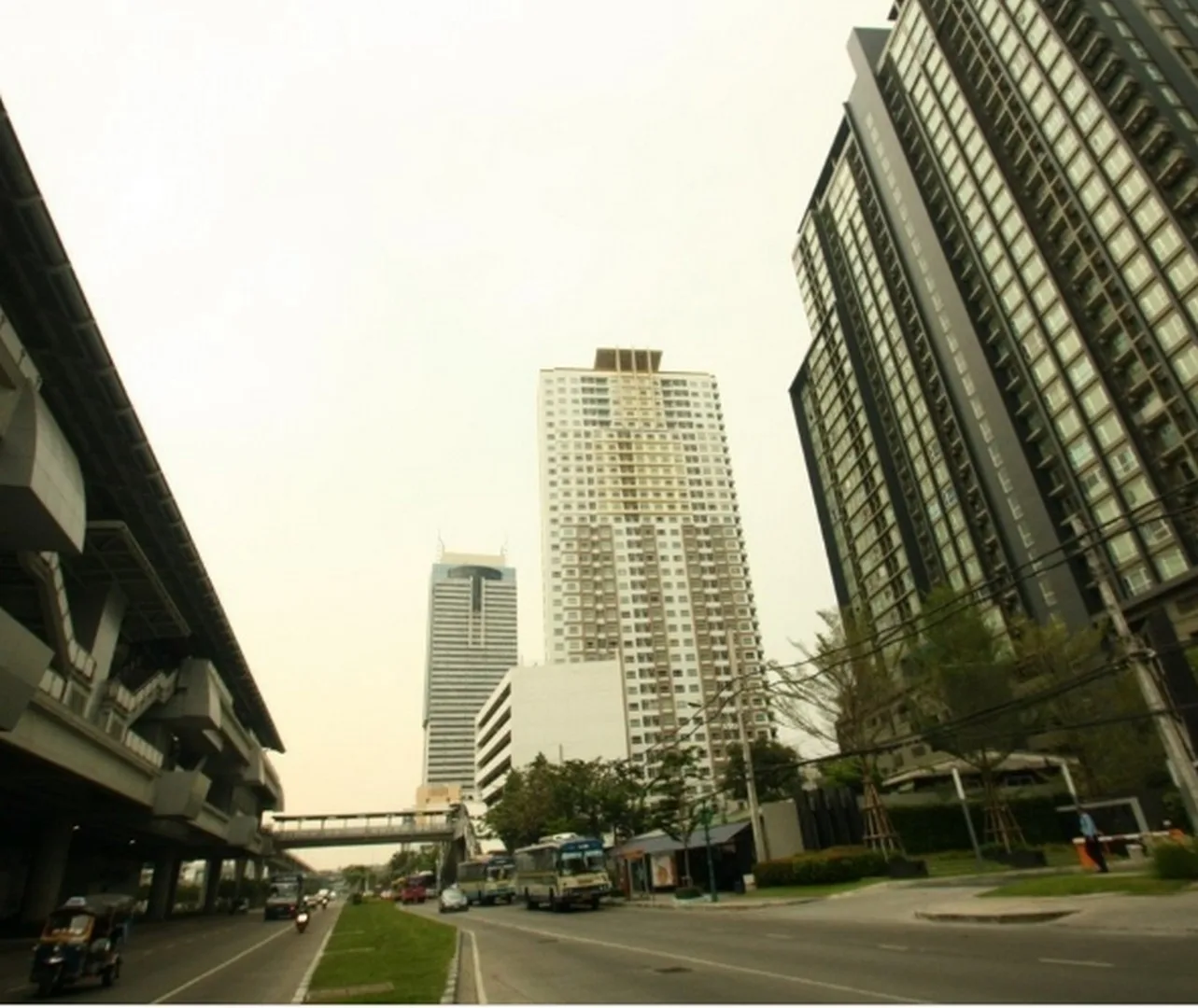 Hive Sathorn — photo 3
