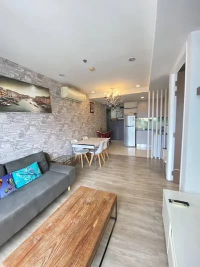 15 Sukhumvit Residences