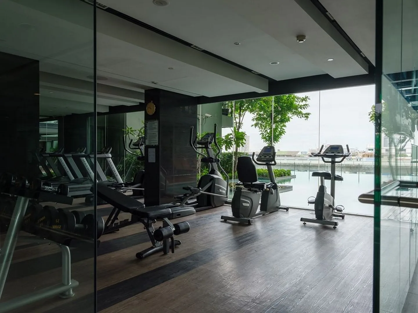 Teal Sathorn-taksin — photo 7