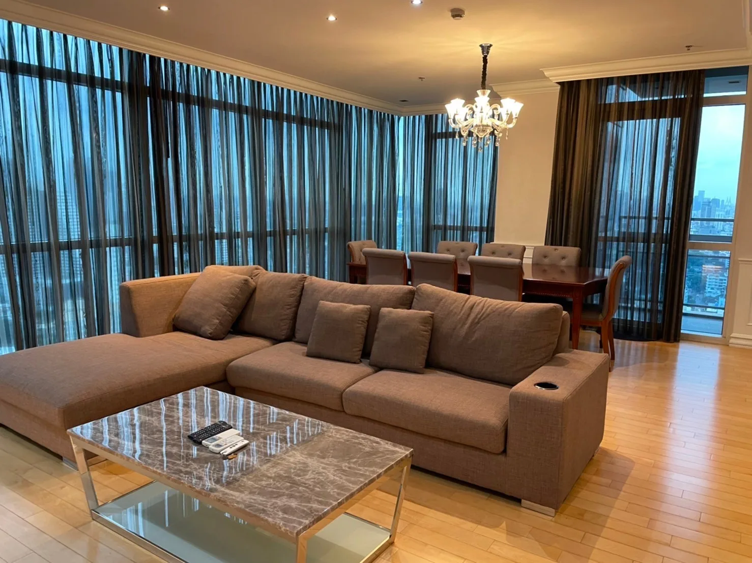 Athenee Residence — photo 2