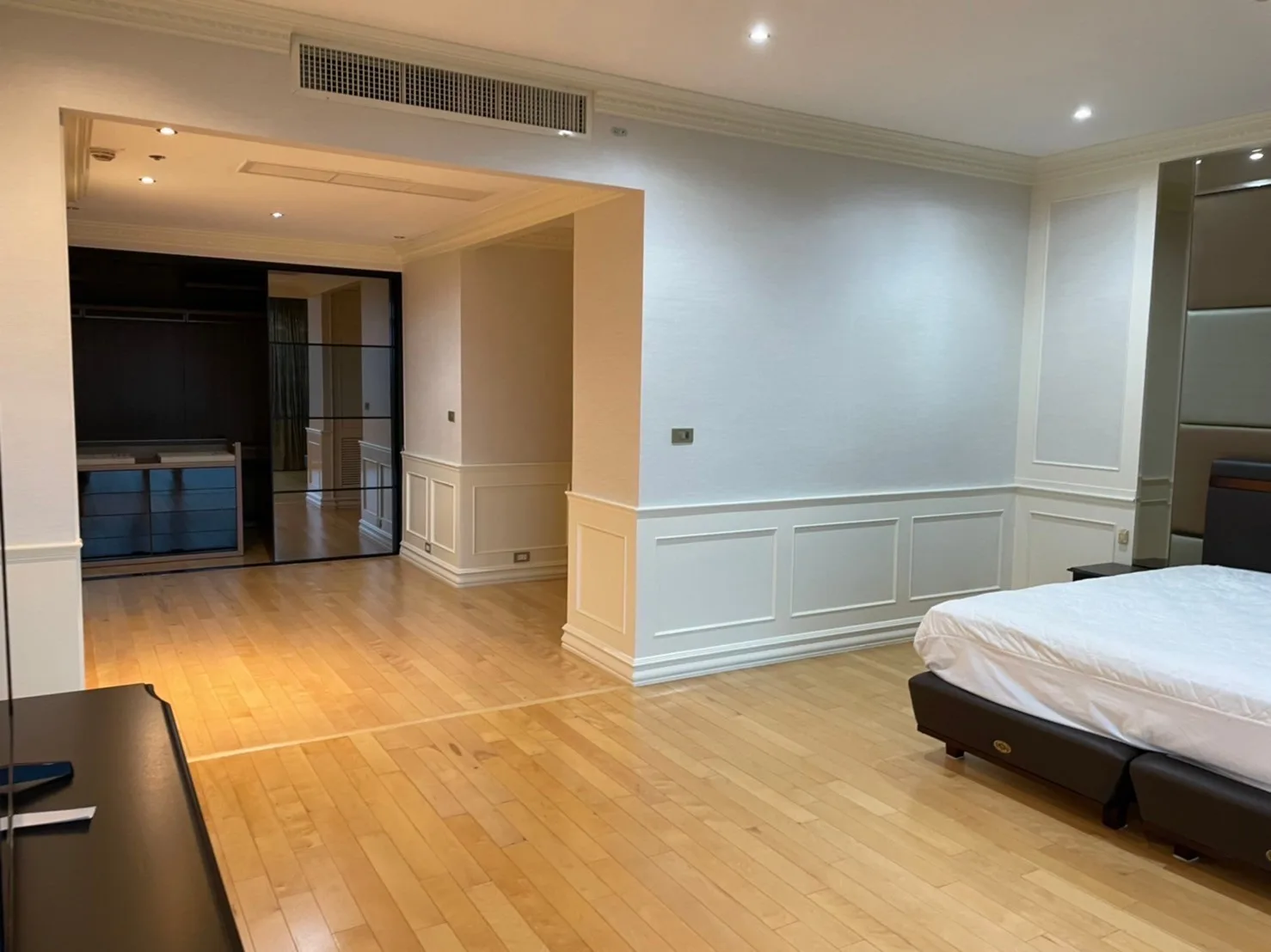 Athenee Residence — photo 11