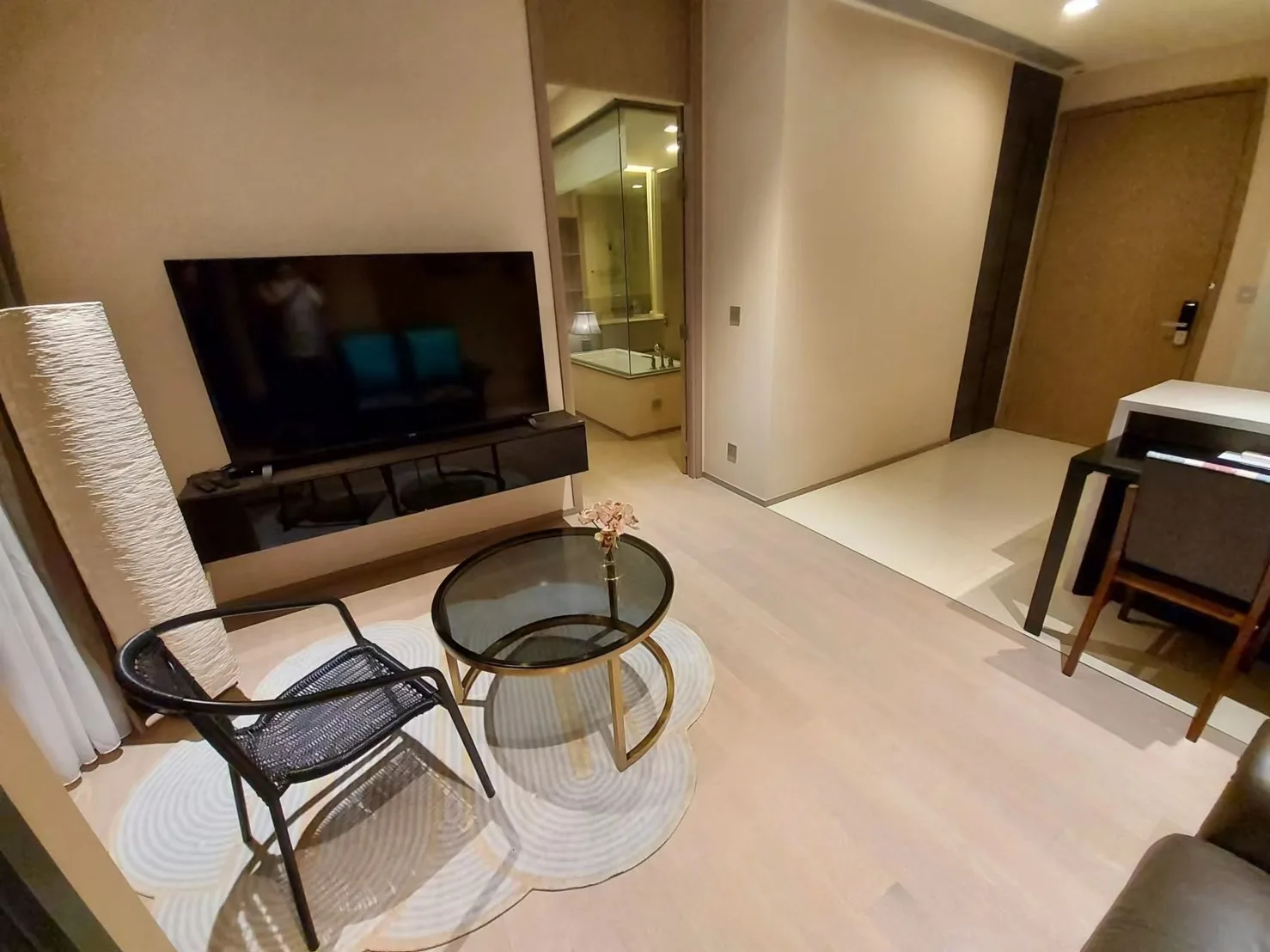 The Esse Asoke — photo 1