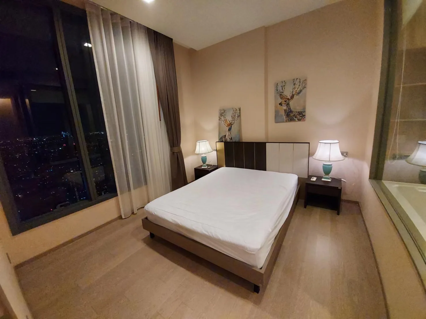 The Esse Asoke — photo 6