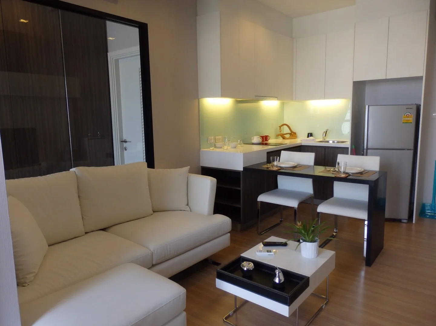 Urbano Absolute Sathon - Taksin — photo 1