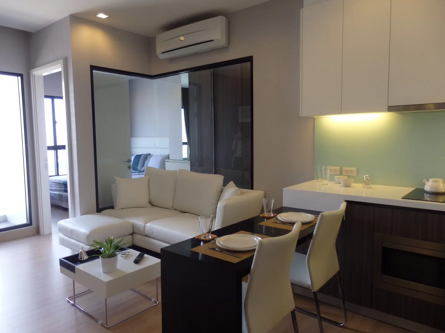Urbano Absolute Sathon - Taksin — photo 2