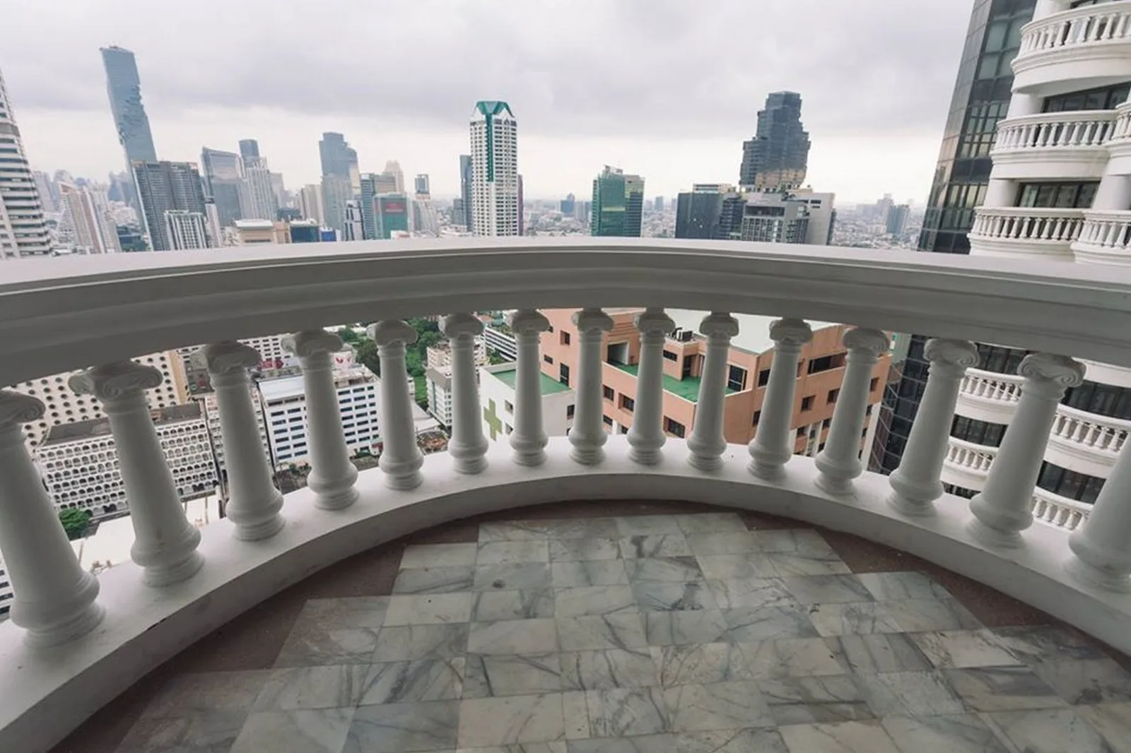 State Tower — photo 2