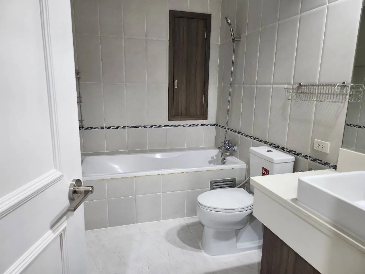 D.S. Tower 1 Sukhumvit 33 — photo 11