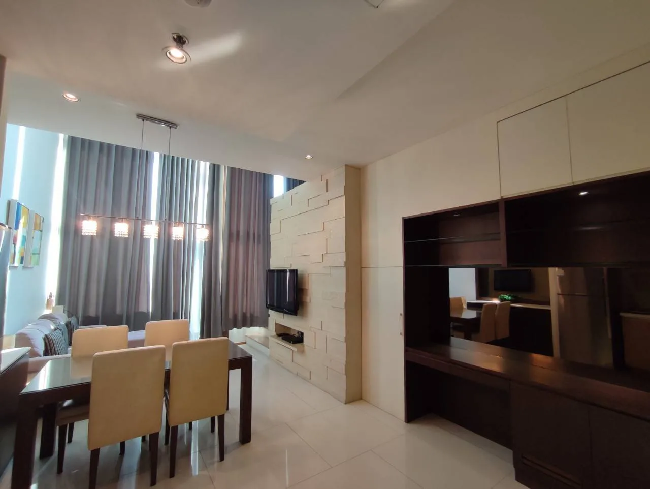 The Emporio Place — photo 9