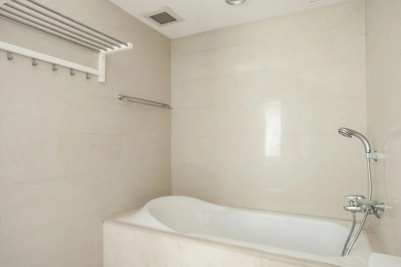 The Bangkok Thanon Sub — photo 6