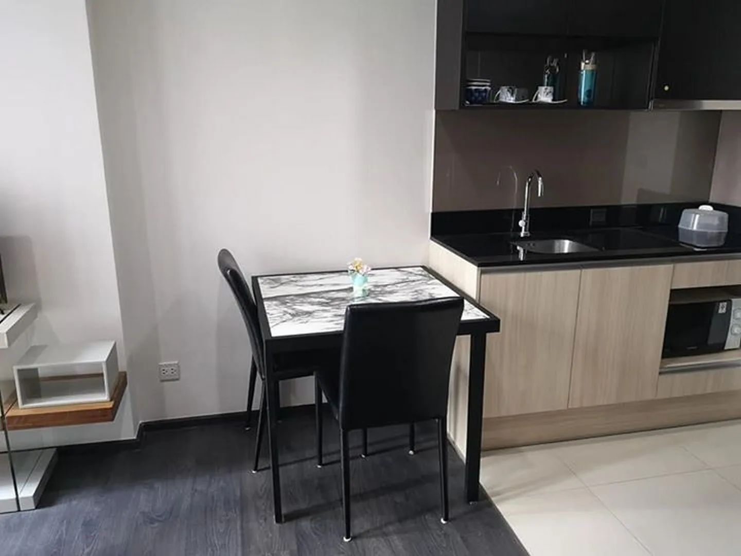 Edge Sukhumvit 23 — photo 1