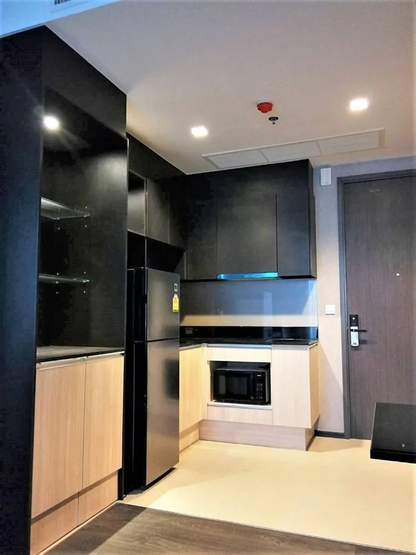 Edge Sukhumvit 23 — photo 1