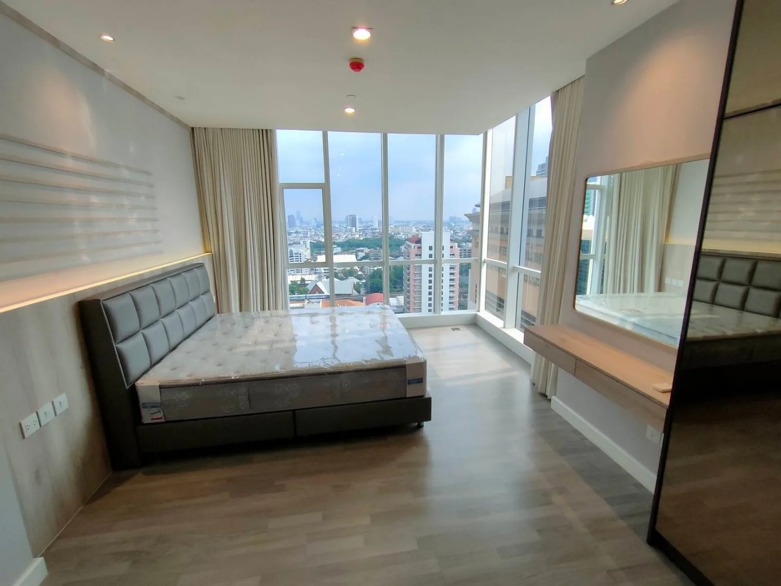 The room Sathorn - TanonPun — photo 8
