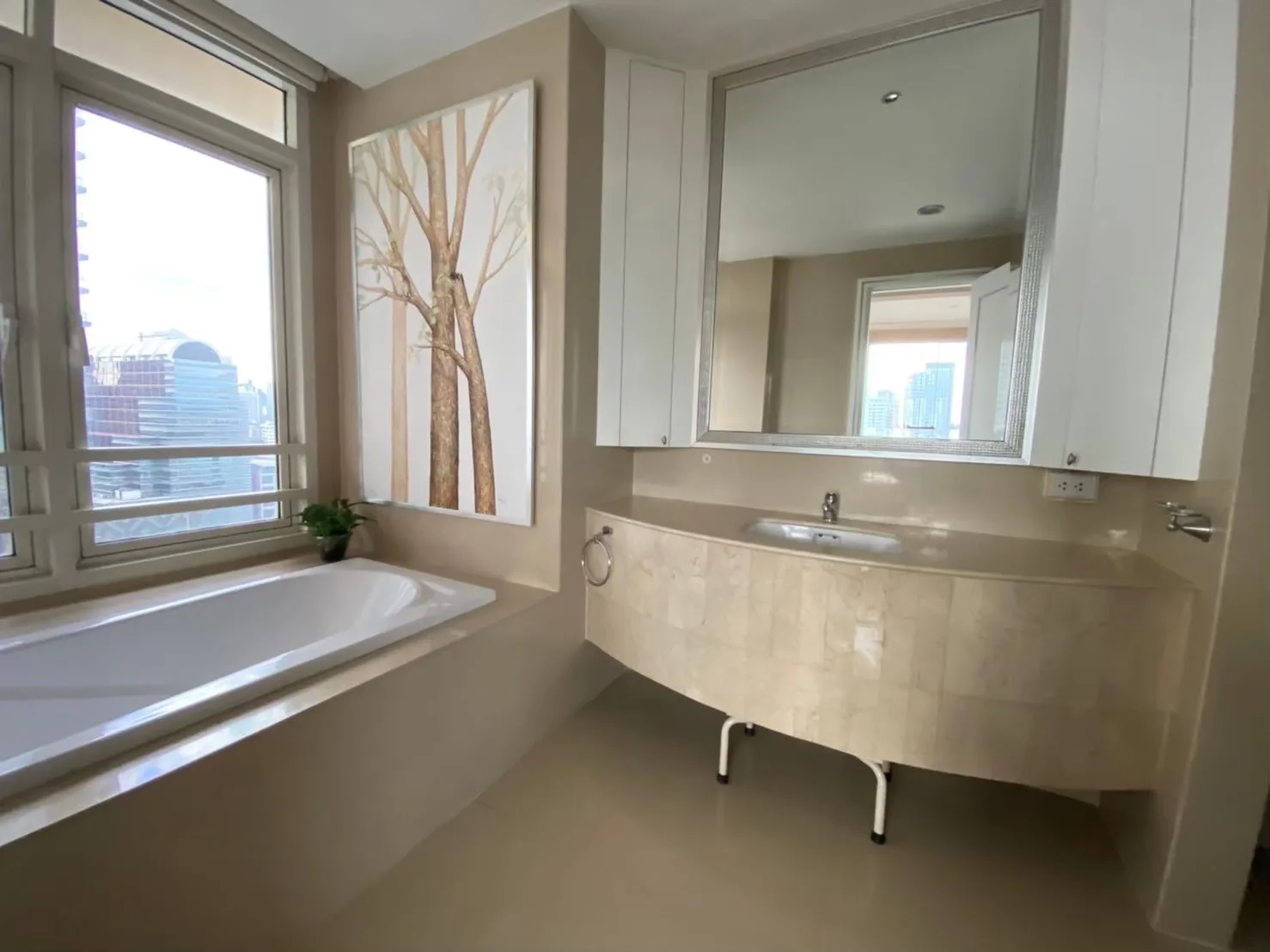 Hampton Thonglor 10 — photo 12