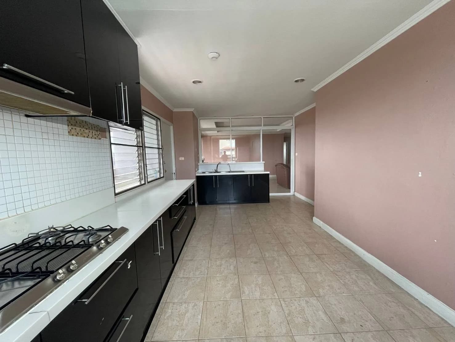 Empire House — photo 11