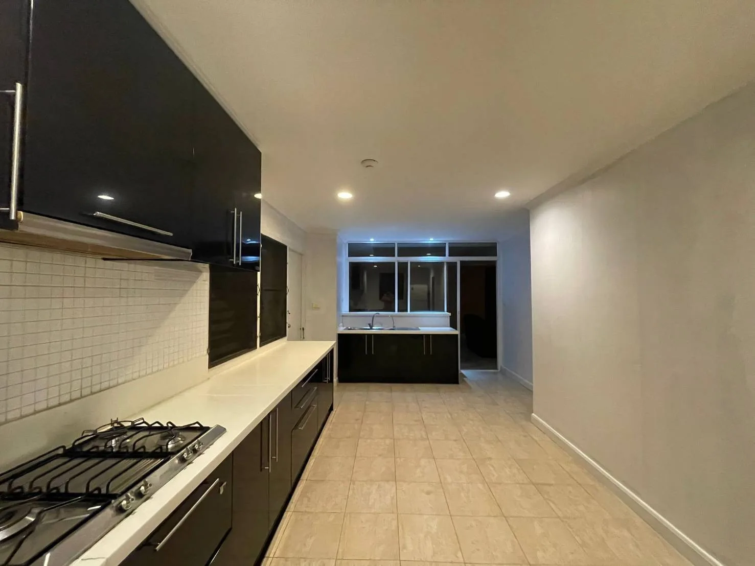 Empire House — photo 8