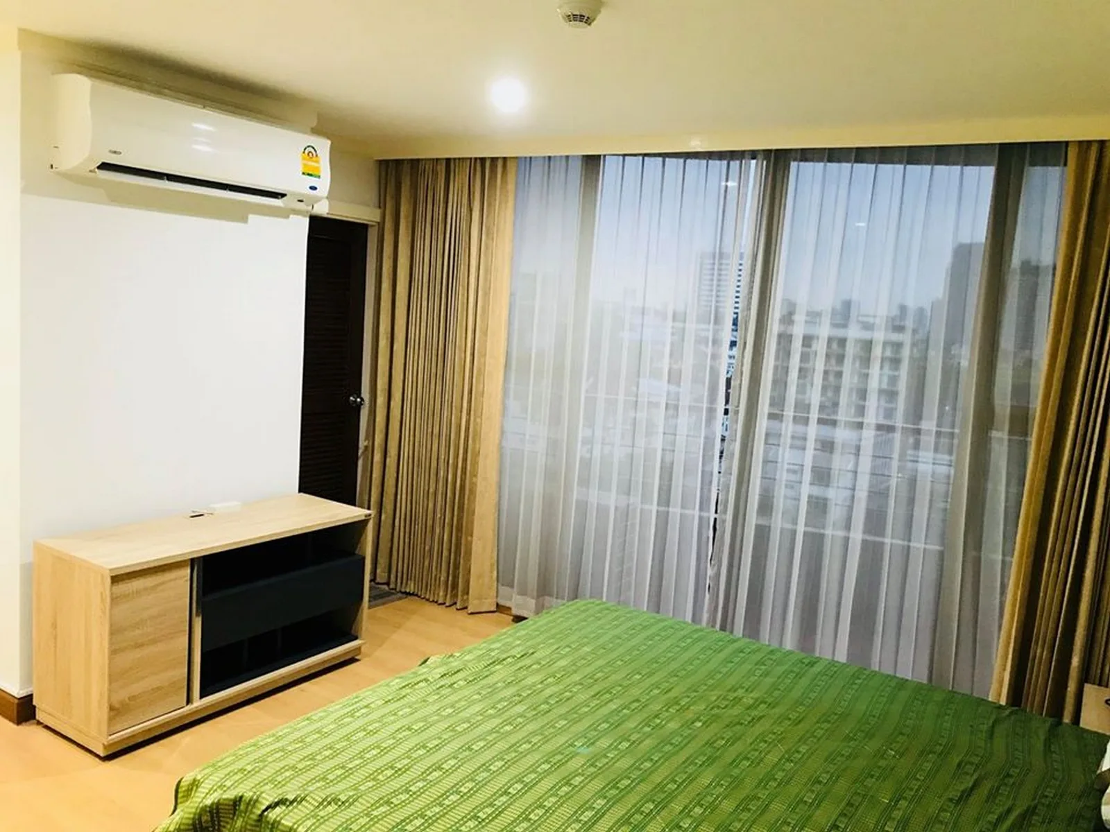Supalai Place — photo 10