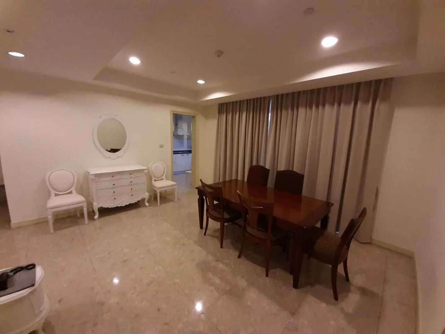 Hampton Thonglor 10 — photo 3