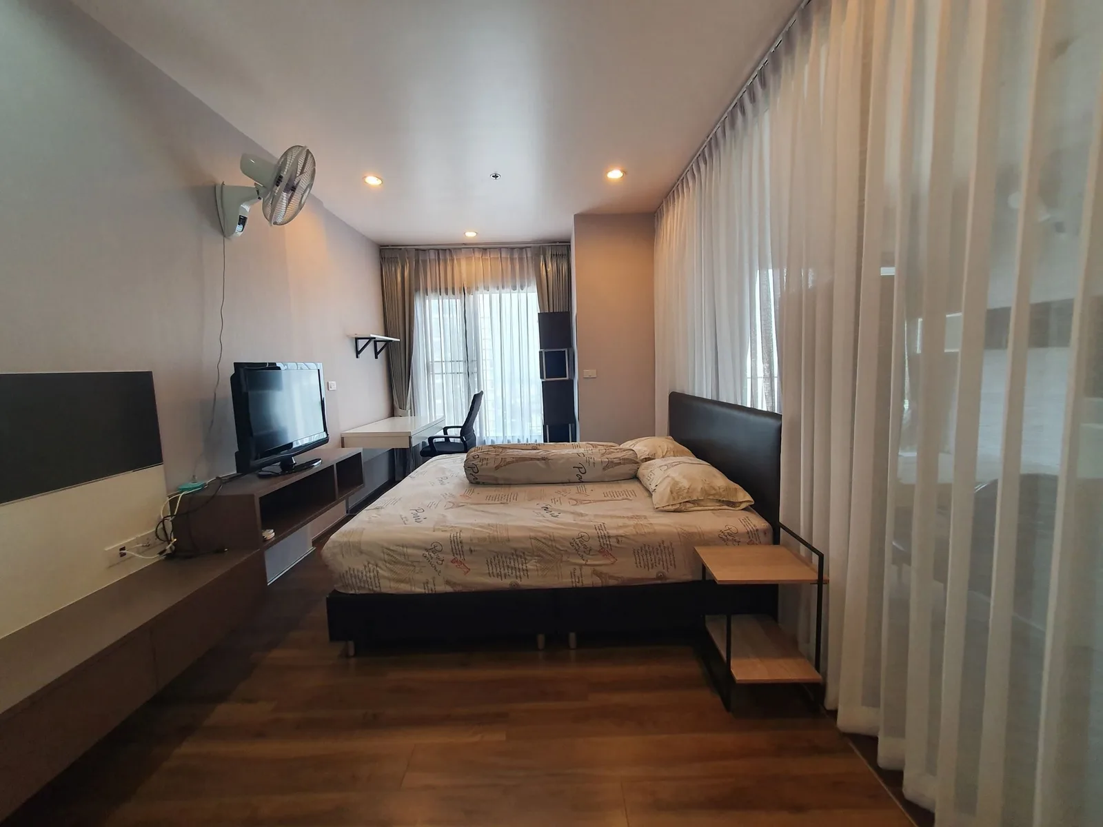 Onyx Phaholyothin — photo 10