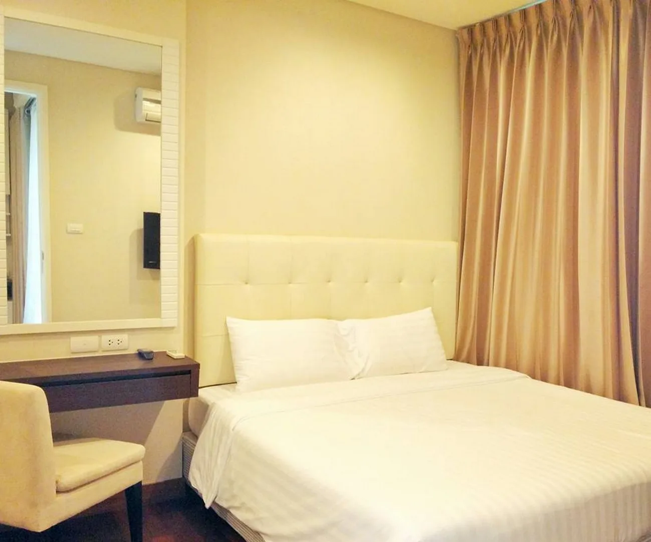 Ivy Thonglor — photo 3