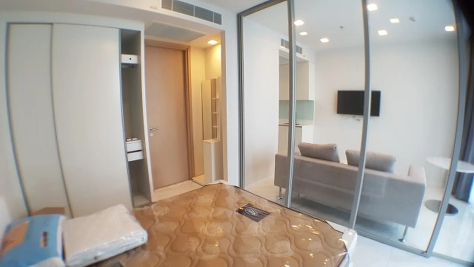 Hyde Sukhumvit 11 — photo 3