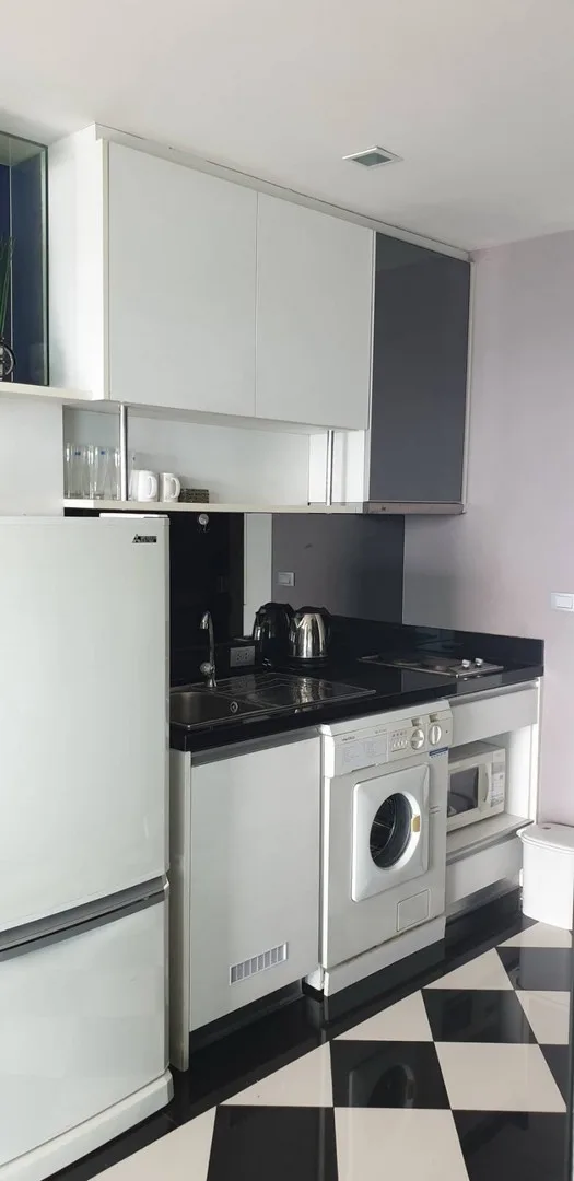 Sky Walk Condominium — photo 10