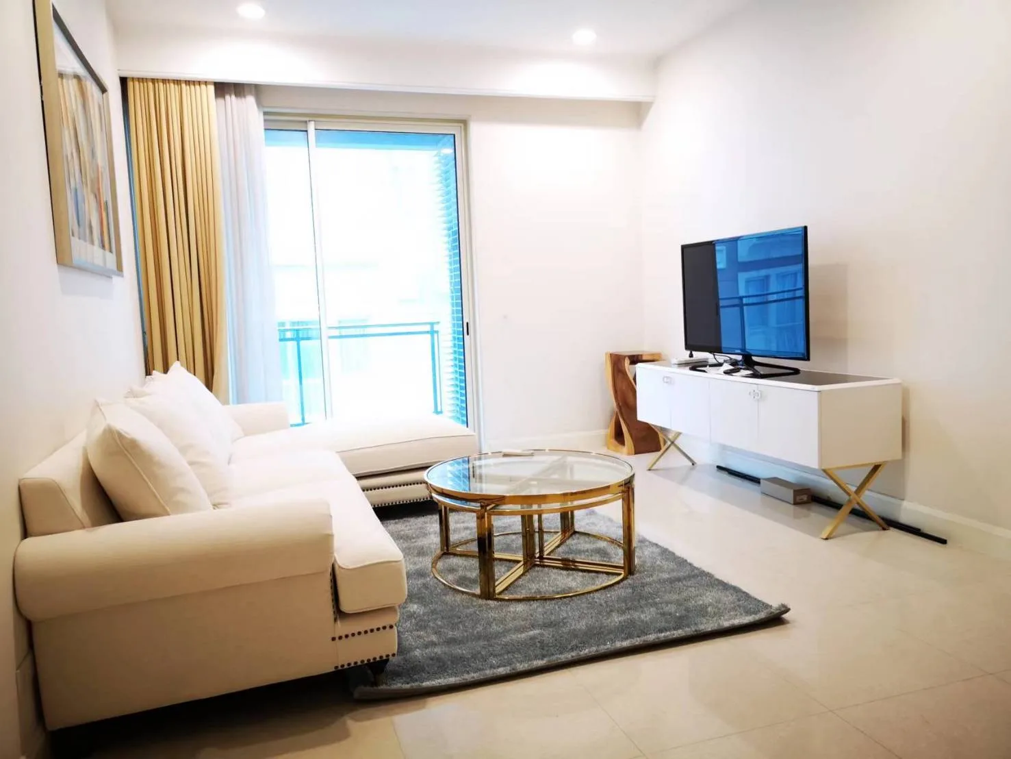 Q Langsuan — photo 1