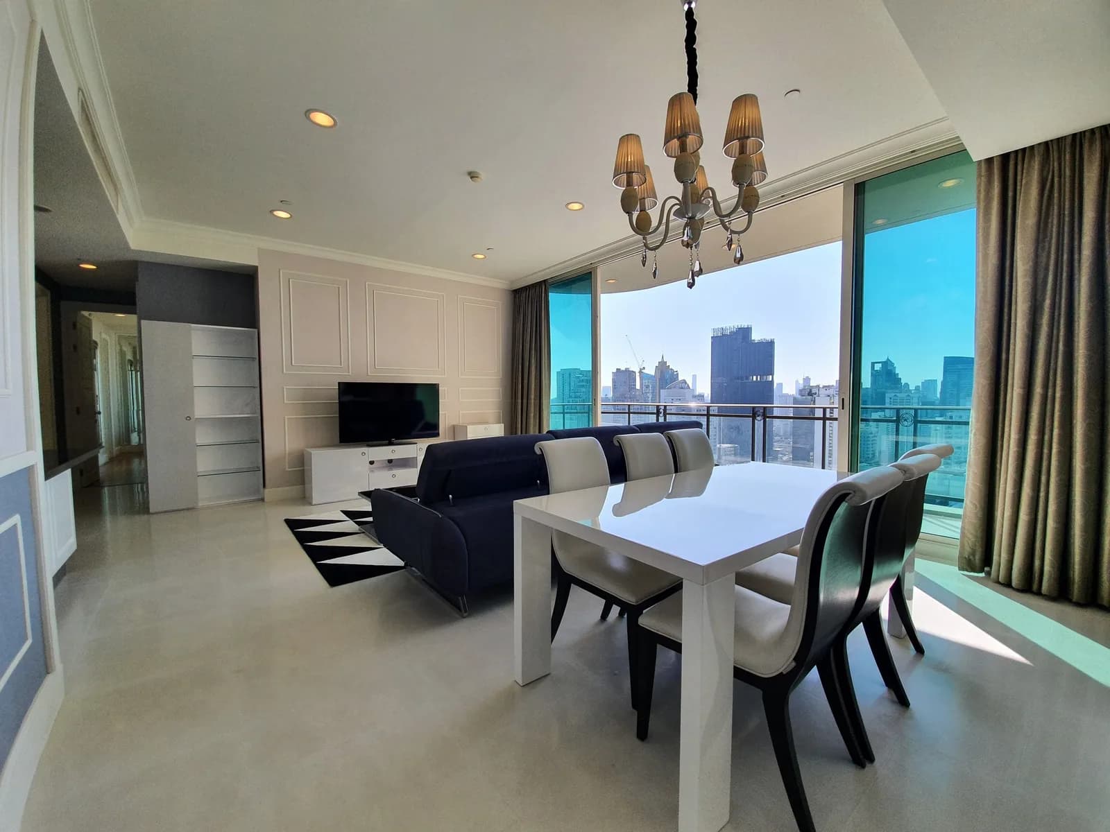 Royce Private Residences — photo 3