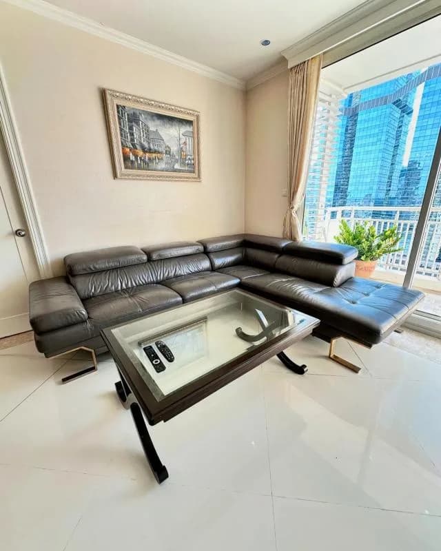 The Empire Place — photo 1