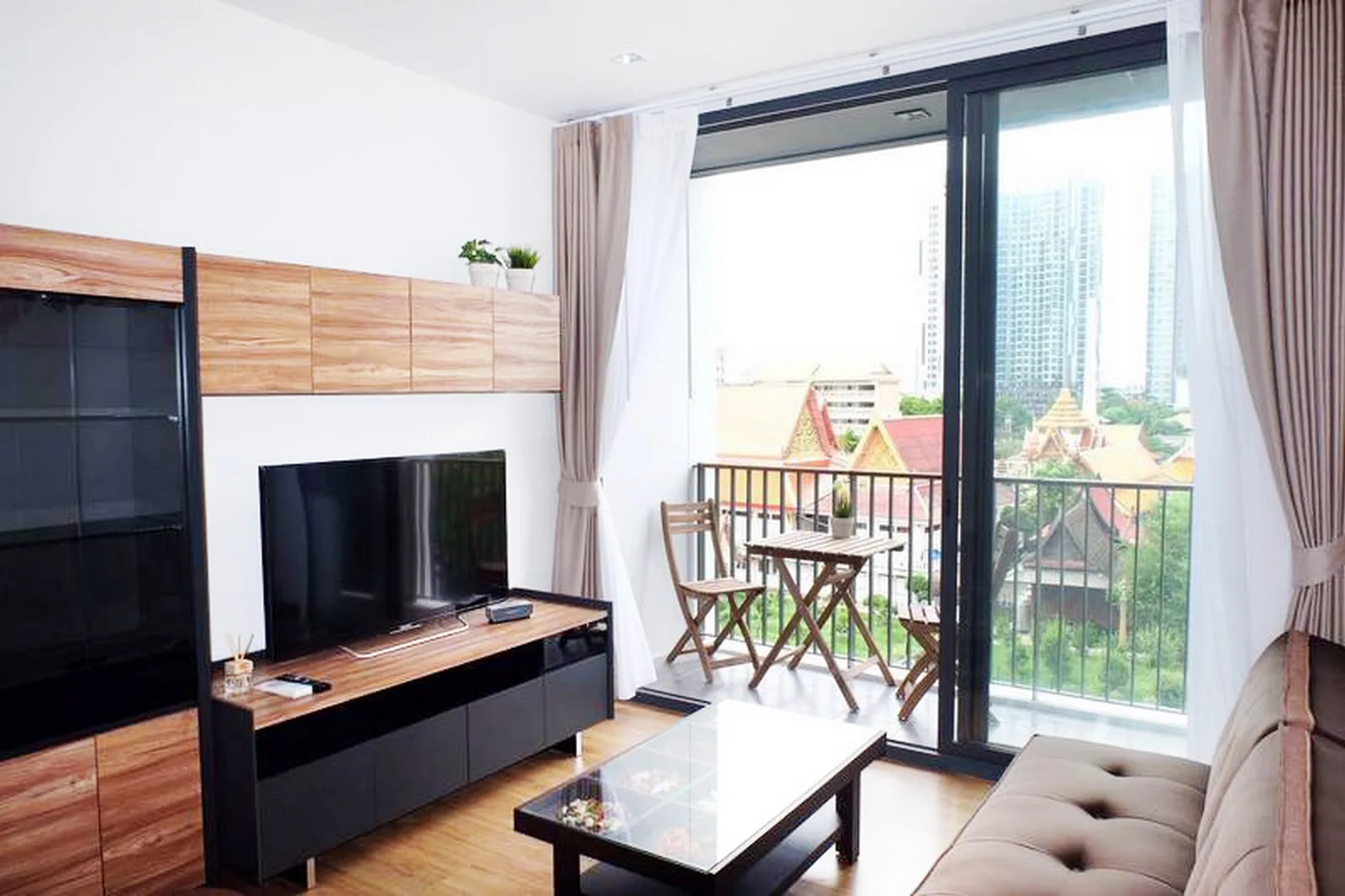 Hasu Haus — photo 1