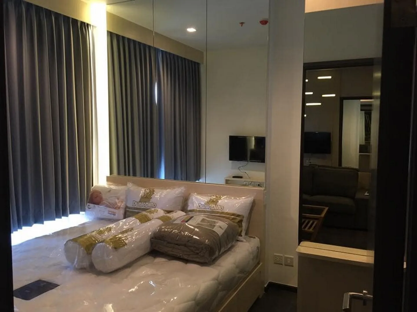 Edge Sukhumvit 23 — photo 2