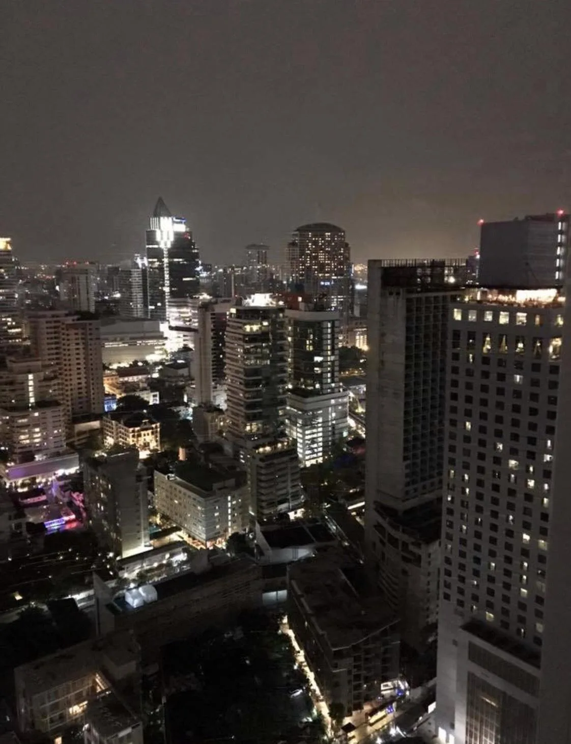 Edge Sukhumvit 23 — photo 14