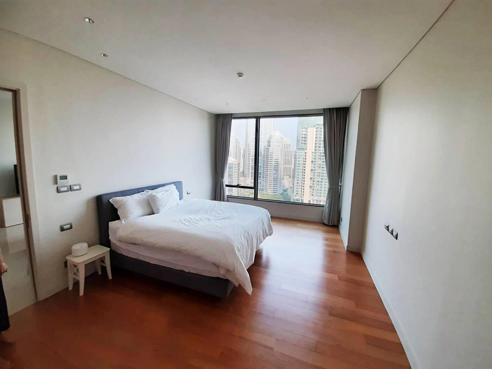 Sindhorn Residence — photo 9