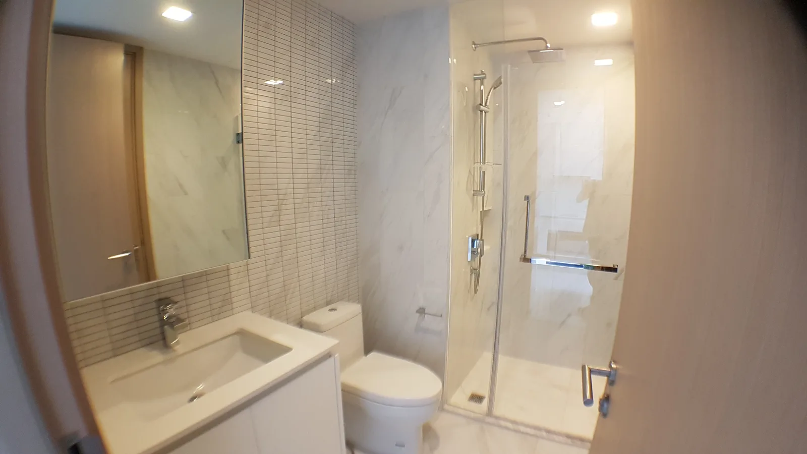 Hyde Sukhumvit 11 — photo 1