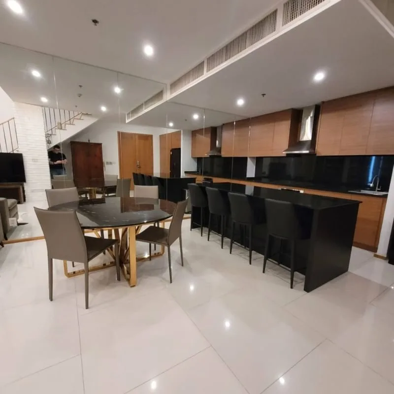 The Emporio Place — photo 6