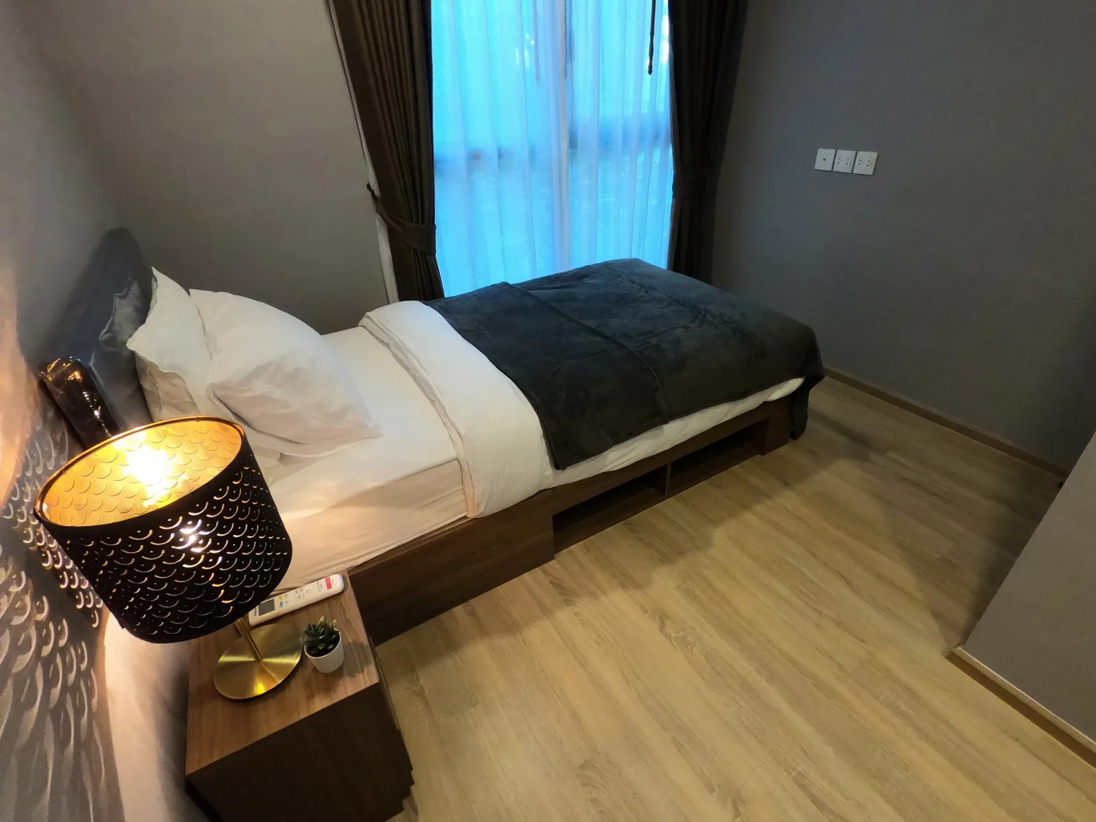 Taka Haus Ekamai 12 — photo 12
