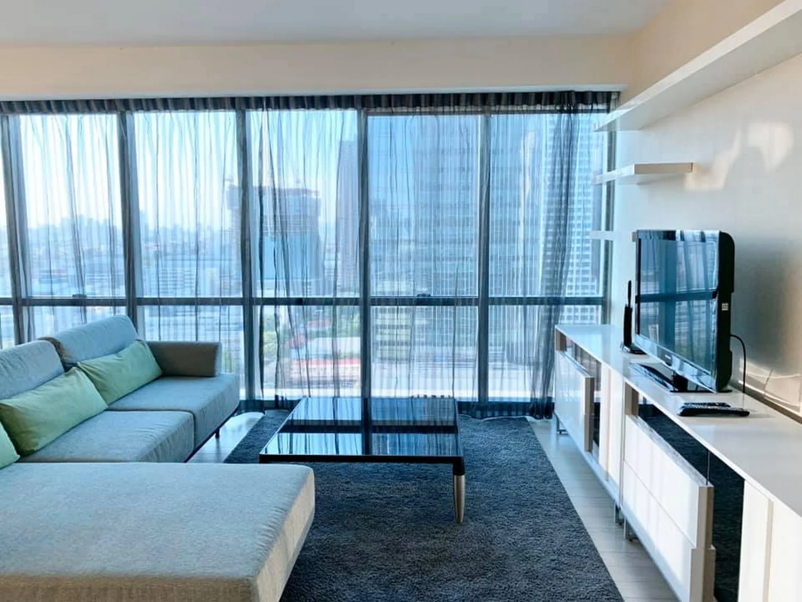 The Room Sukhumvit 21 — photo 1