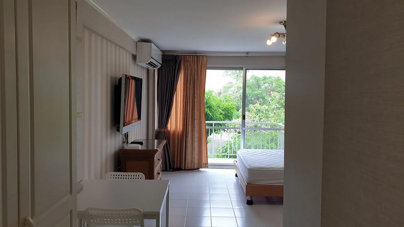 Raintree Villa — photo 2
