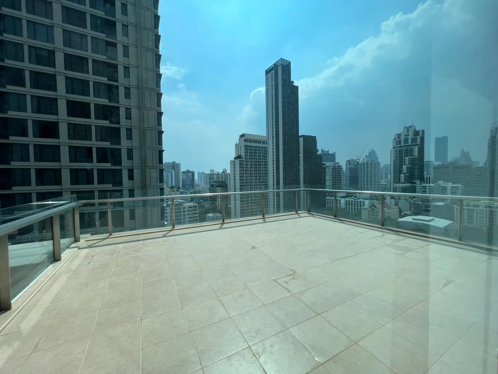 The Room Sukhumvit 21 — photo 13