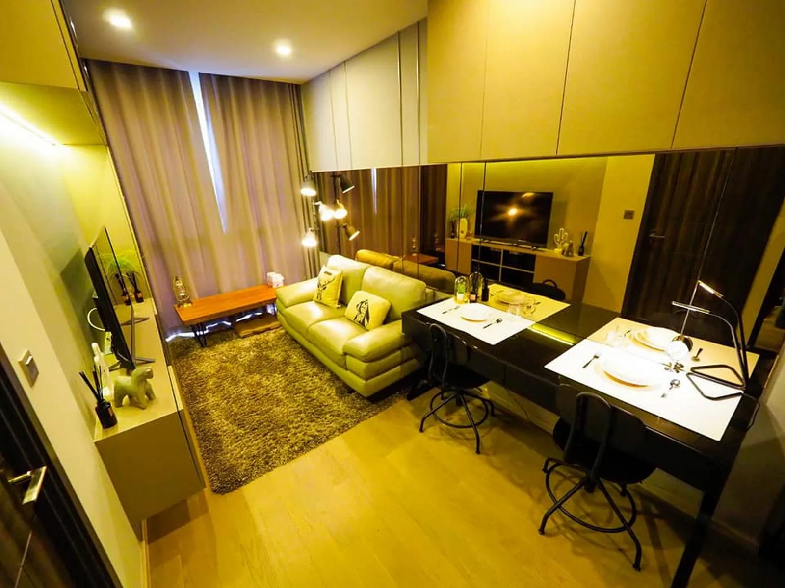 Ashton Asoke — photo 1