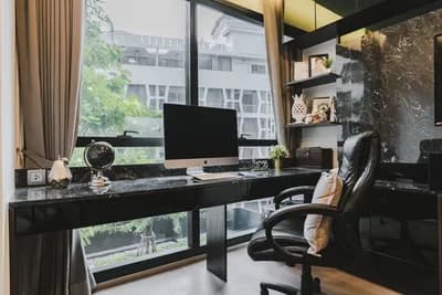 Ashton Chula - Silom